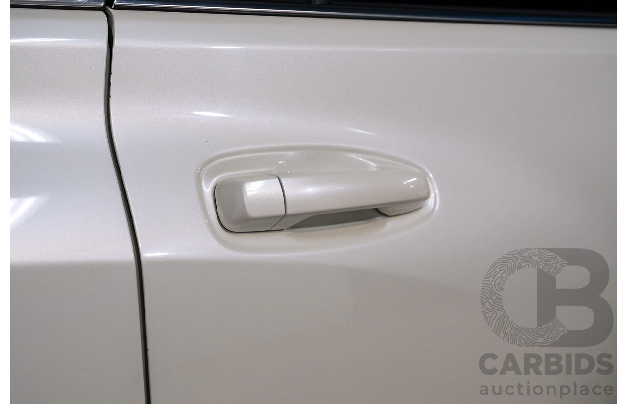 04/2019 Toyota Landcruiser Prado Kakadu (4x4) GDJ150R 4d Wagon Blizzard White Turbo Diesel 2.8L