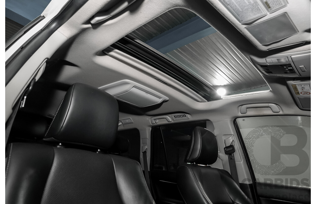 04/2019 Toyota Landcruiser Prado Kakadu (4x4) GDJ150R 4d Wagon Blizzard White Turbo Diesel 2.8L