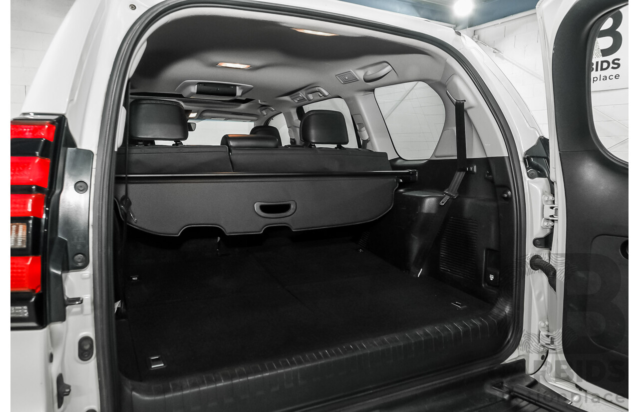 04/2019 Toyota Landcruiser Prado Kakadu (4x4) GDJ150R 4d Wagon Blizzard White Turbo Diesel 2.8L