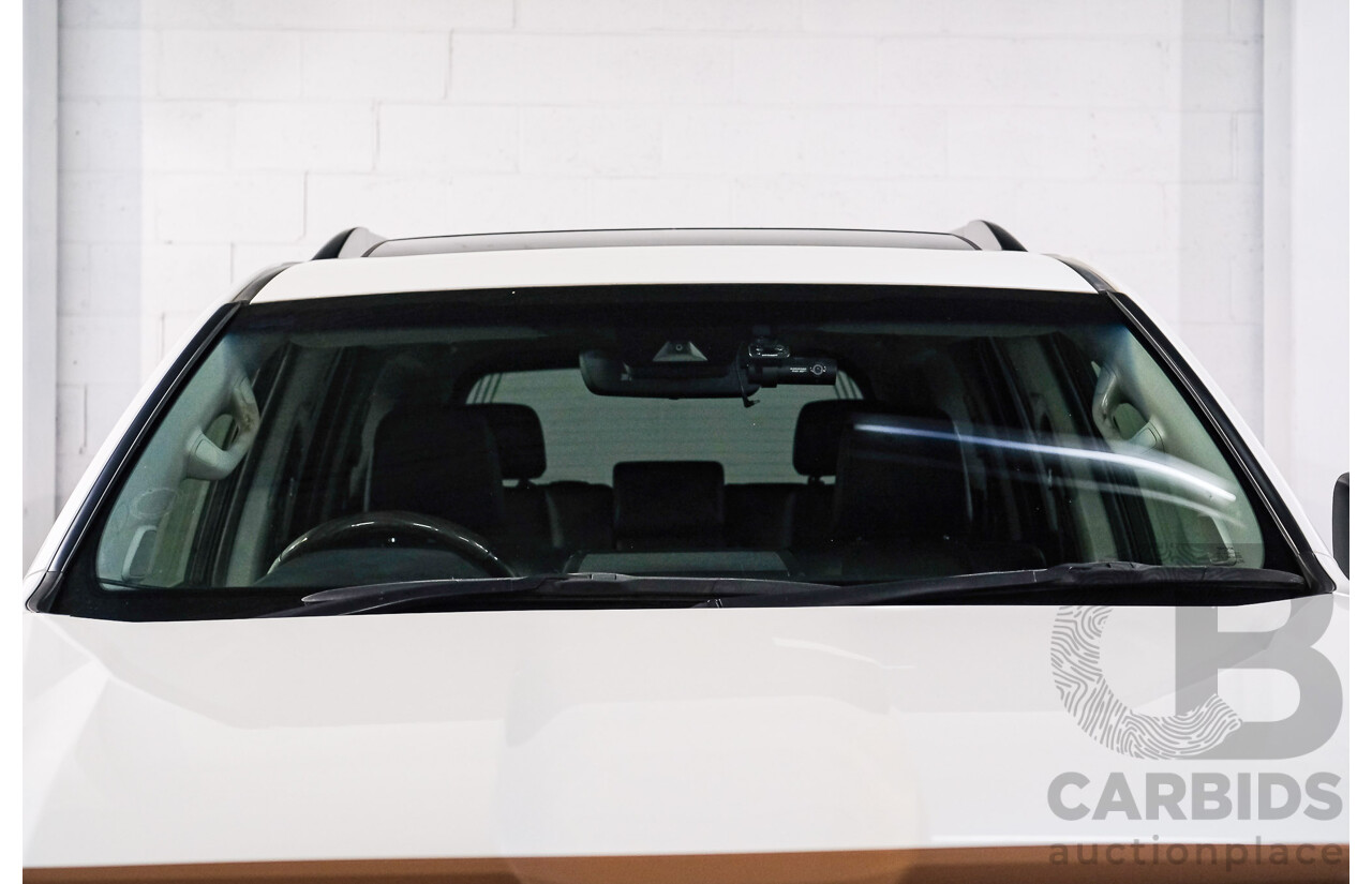 04/2019 Toyota Landcruiser Prado Kakadu (4x4) GDJ150R 4d Wagon Blizzard White Turbo Diesel 2.8L