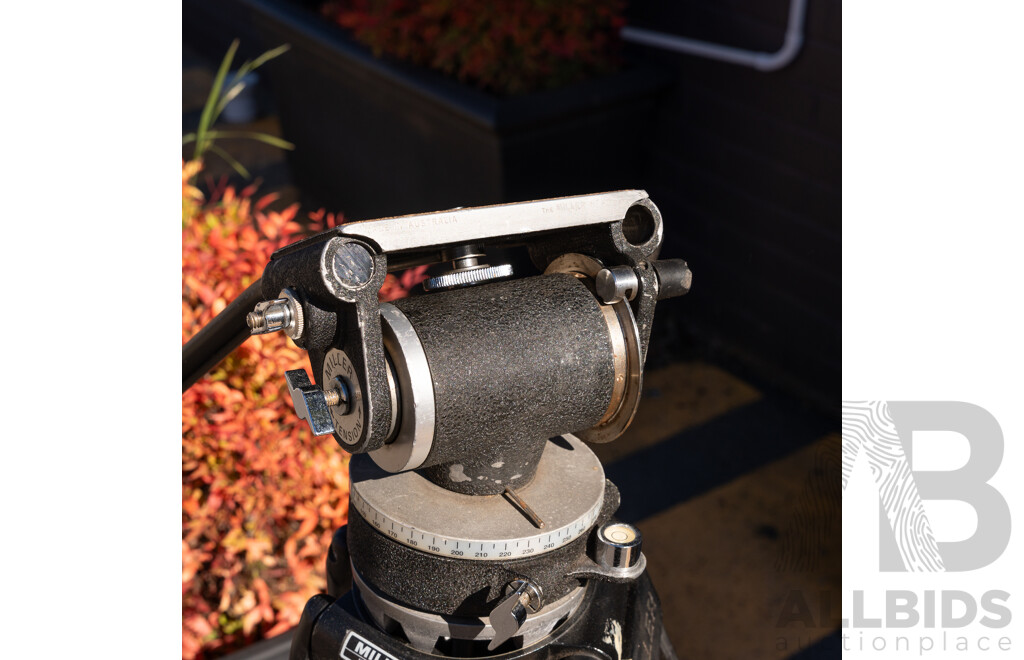 Miller Australian Professional Fluid Head Tripod with Ground Spreader, Accessories and Carry Case