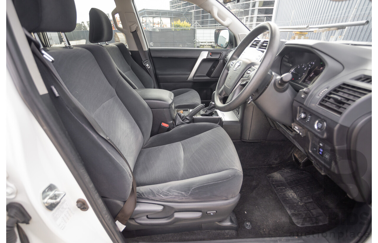 9/2023 Toyota Landcruiser Prado GX (4x4) GDJ150R 4D Wagon Glacier White Turbo Diesel 2.8L