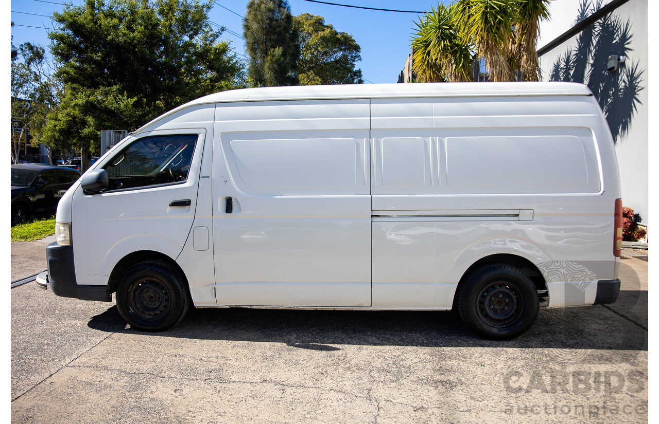 5/2006 Toyota Hiace SLWB TRH221R 4d Van Warm White 2.7L