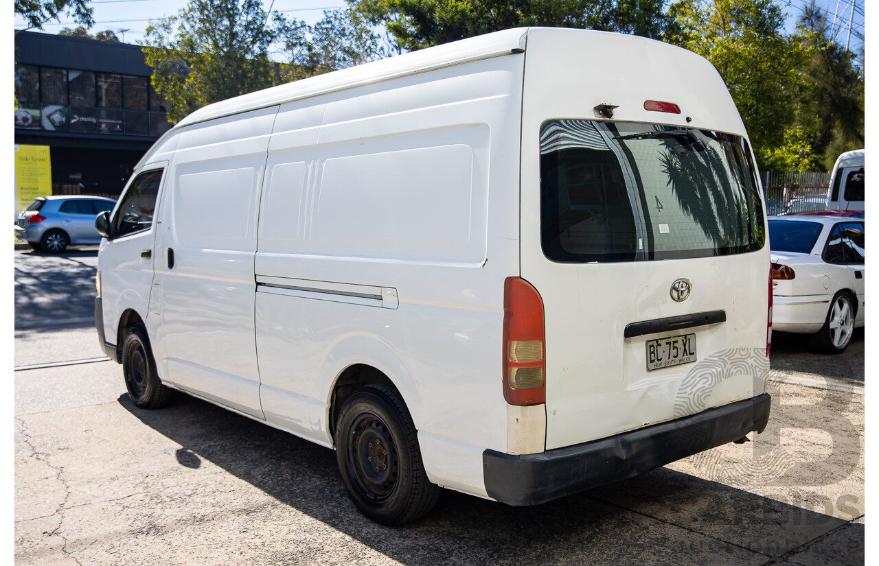 5/2006 Toyota Hiace SLWB TRH221R 4d Van Warm White 2.7L