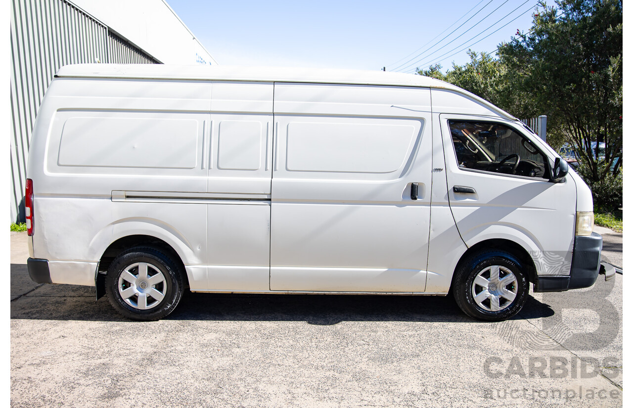 5/2006 Toyota Hiace SLWB TRH221R 4d Van Warm White 2.7L