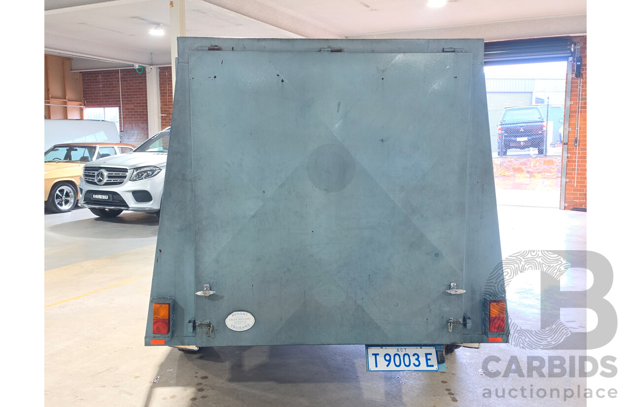 1999 Resort 8x5x5 Enclosed Trailer