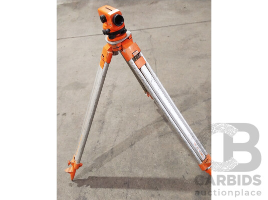 Wild Heerbrugg NA0 Optical Leveling Instrument
