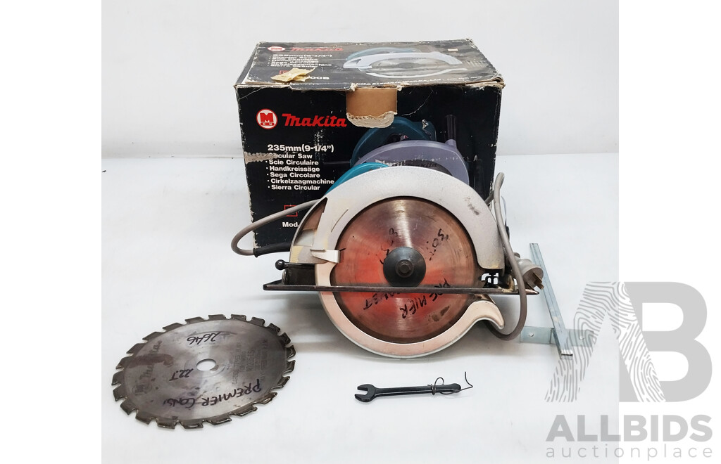 Makita Circular Saw
