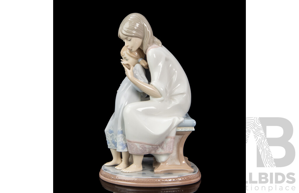 Lladro 'Tenderness' Figurative Group