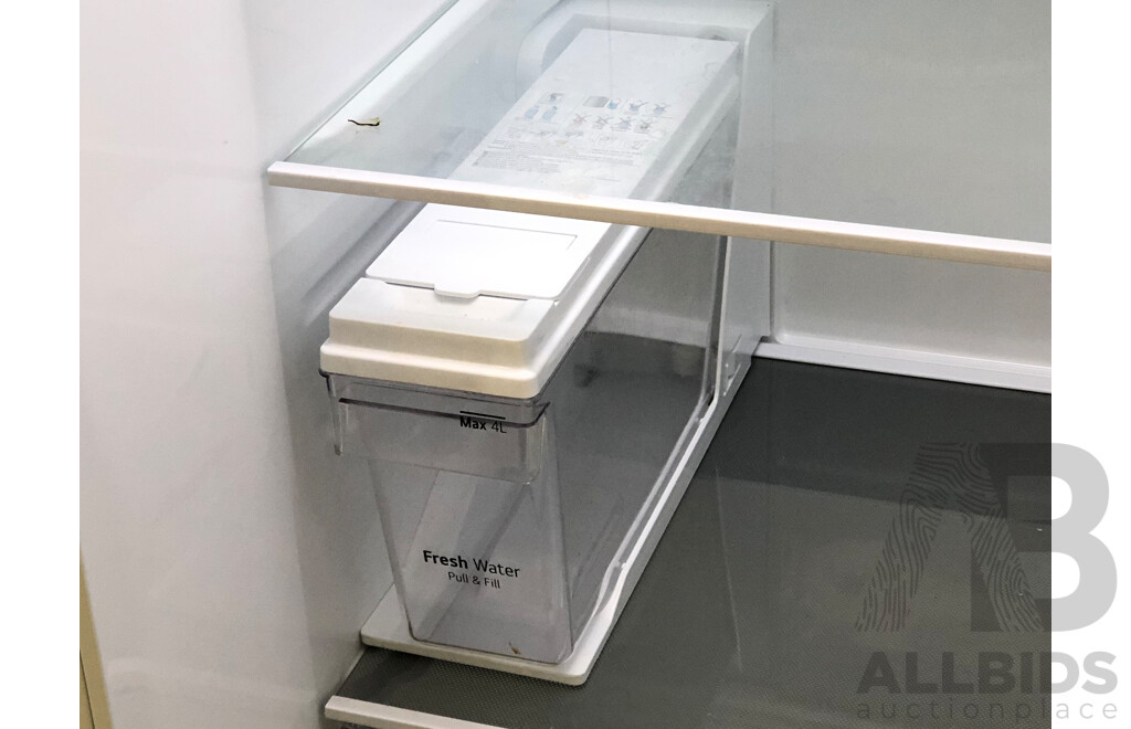 LG 635 Litre Stainless Steel Side by Side Refrigerator with Non Plumed Water and Ice Dispenser