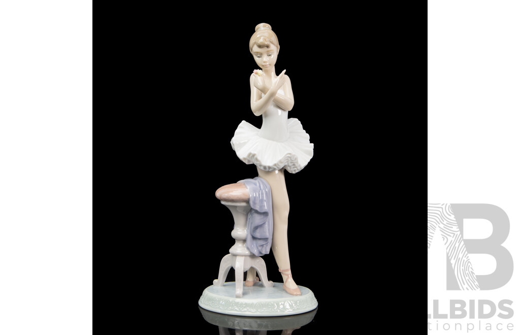 Boxed Lladro 'For a Perfect Performance' Porcelain Figure