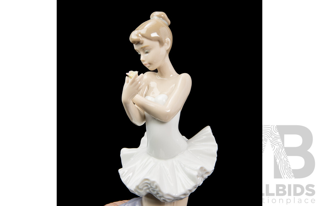 Boxed Lladro 'For a Perfect Performance' Porcelain Figure