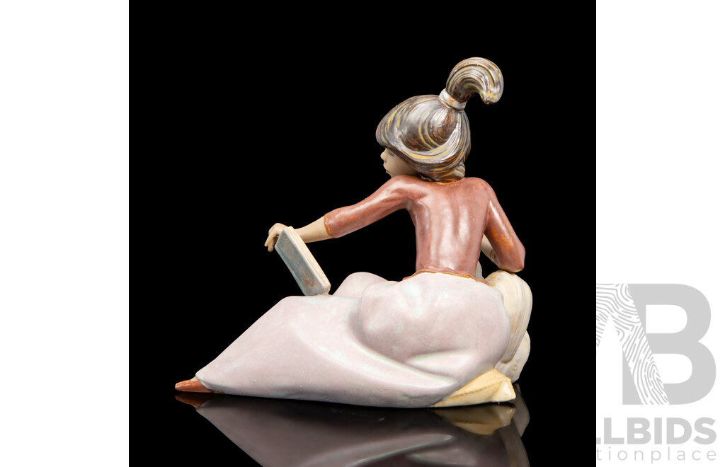 Boxed Vintage Lladro 'A Lesson Shared' Porcelain Figurative Group by Juan Huerta