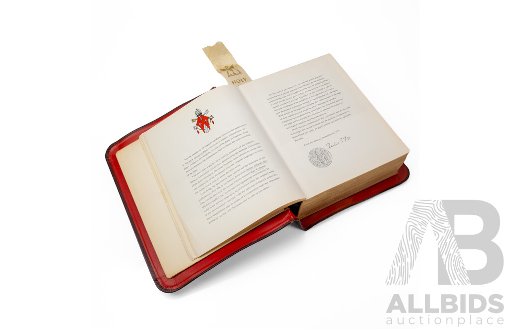Leather Bound the Holy Family Edition of the Catholic Bible by Virtue & Company Limited, London 1973 Edition