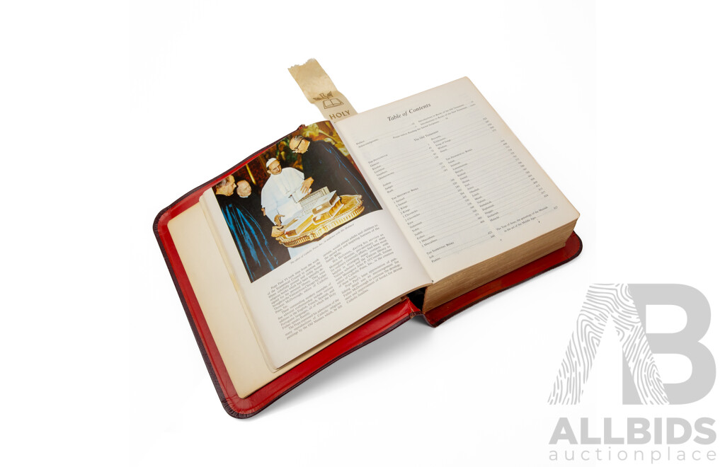 Leather Bound the Holy Family Edition of the Catholic Bible by Virtue & Company Limited, London 1973 Edition