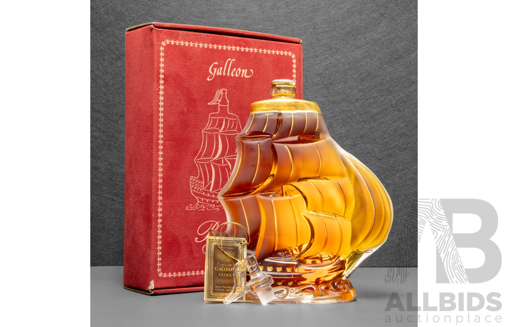Vintage Maison Prunier Galleon Extra Cognac in Presentation Box