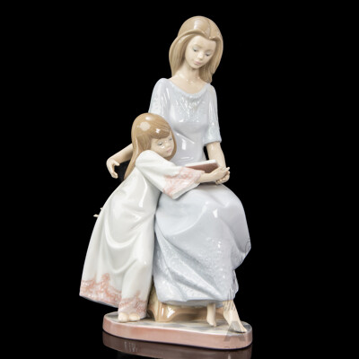 Lladro 'Bedtime Story' Figurative Group