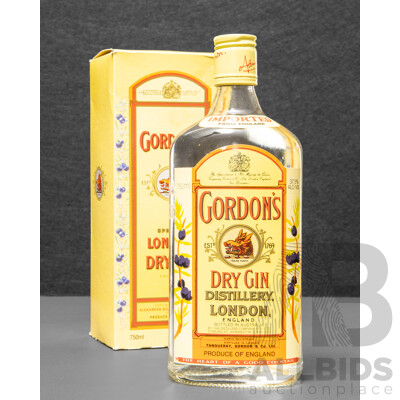 Gordon's Special London Dry Gin in Presentation Box