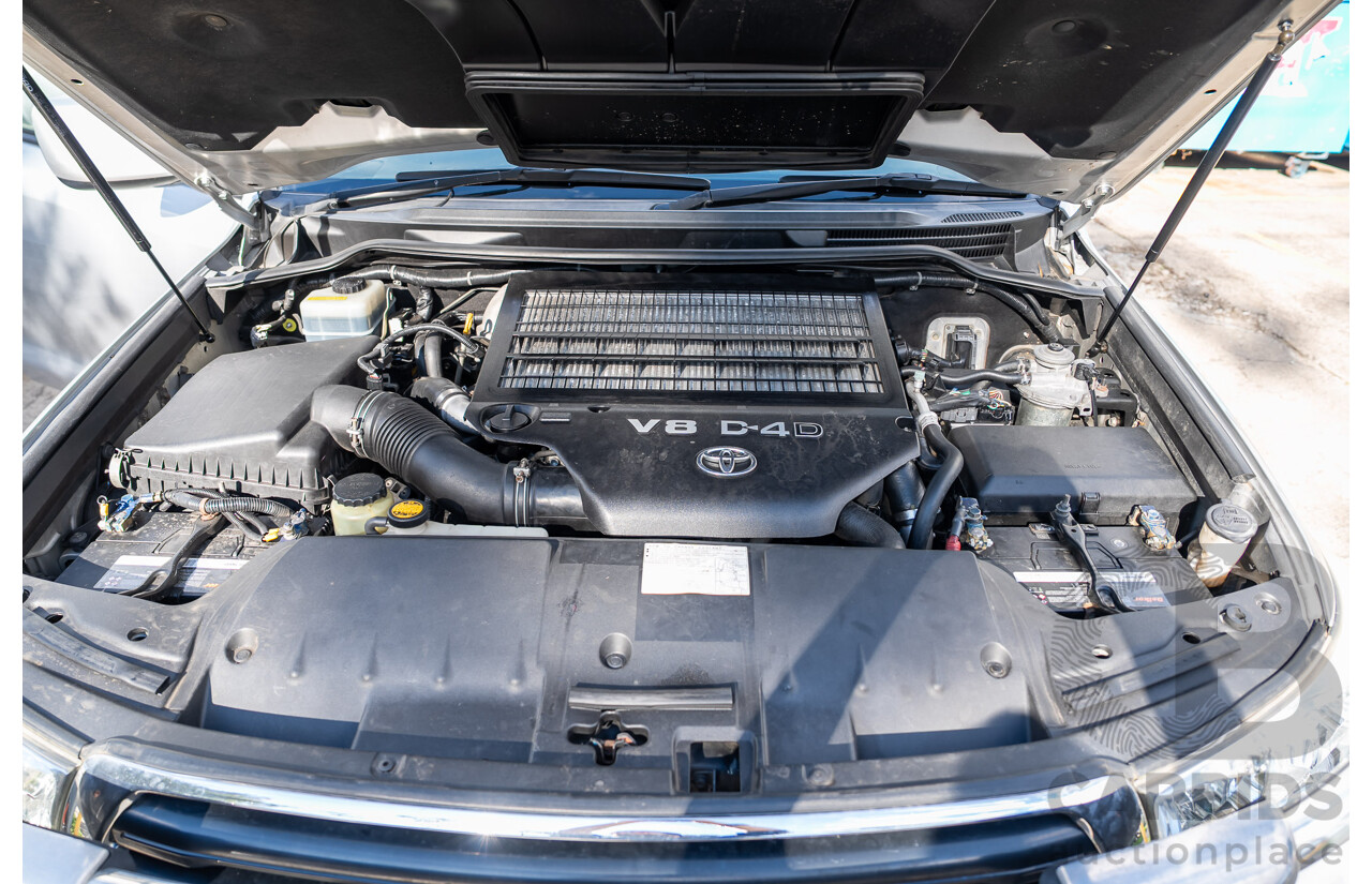 10/2007 Toyota Landcruiser GXL (4x4) VDJ200R 4d Wagon Silver Twin-turbo Diesel 4.5L