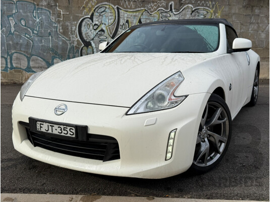 1662436 · 09/2015 Nissan 370Z  RWD Z34 MY14 2D Roadster White 3.7L