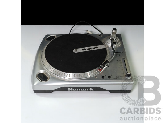 Numark Vinyl USB Turntable