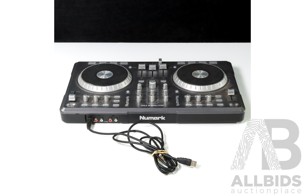 Numark Mixtrack Pro DJ Controller