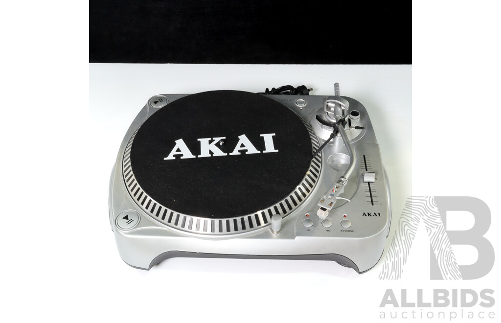 Akai USB Turntable