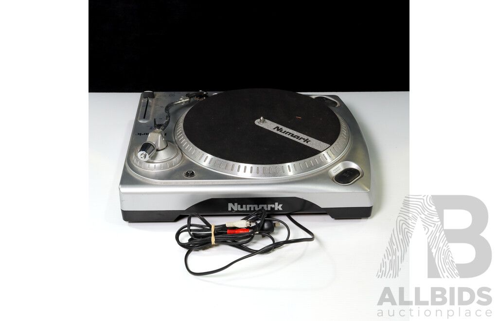 Numark Vinyl USB Turntable