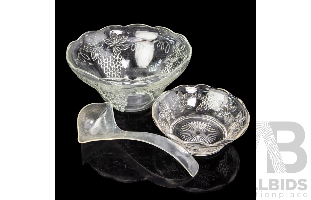 Vintage 13 Piece Glass Punch Set