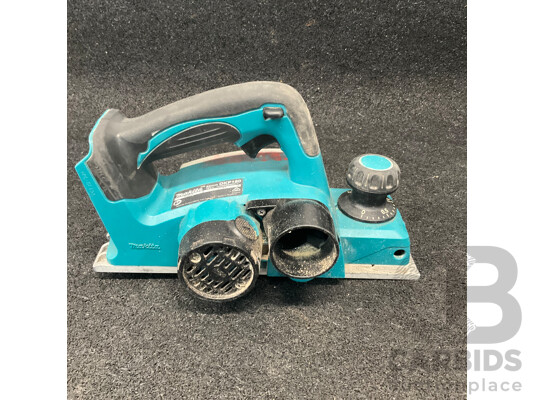 1662907 · MAKITA 18V LXT 82mm Mobile Planer (DKP18OZ) - Skin Only
