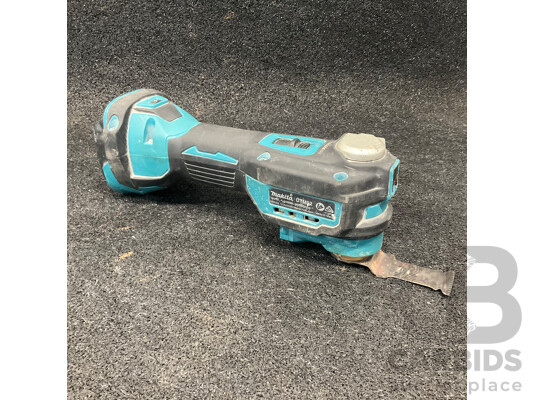 1662900 · MAKITA 18V Multi-Tool (DTM52)  - Skin Only