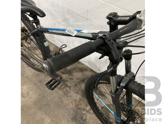 1663783 · Trek X Caliber 5 Bike (17.5’’)