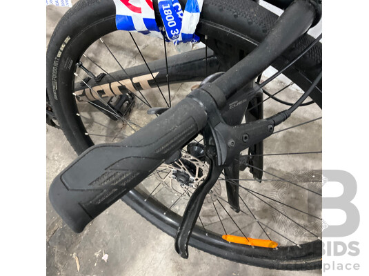 1663788 · Giant Fastroad AR Bike Frame and Parts