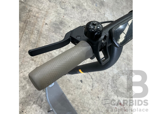 1663787 · Ninebot Kick Scooter E2