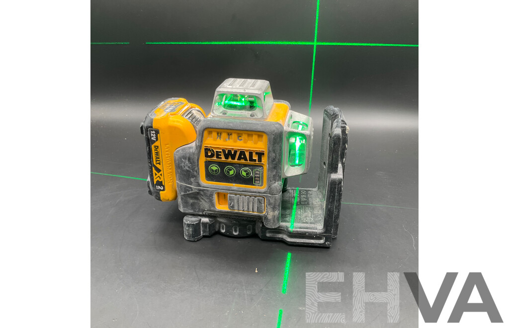 DeWALT 12V XR 3x360 Cross Line Green Laser and 2.0Ah Battery