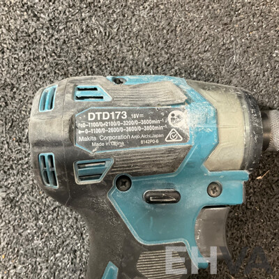 MAKITA 18V Kit, Including Hammer Drill Driver (DHP486), Impact Driver (DTD173), Battery Charger (DC18RC) and 2x 5.0ah Battery - Lot of 5