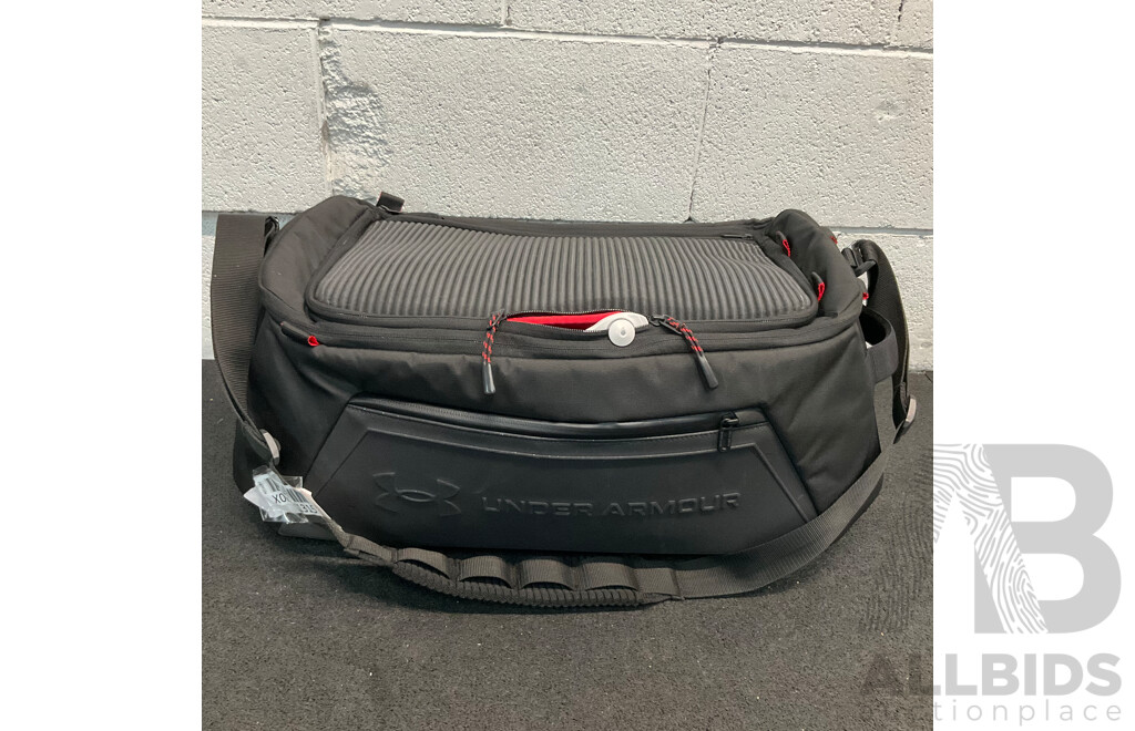 UNDER ARMOUR No Weight Duffle Bag