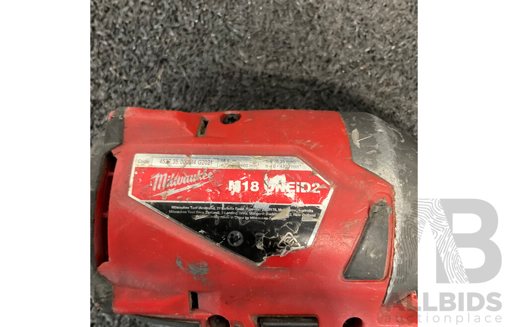 MILWAUKEE Fuel M18 Hammer Drill, Impact Driver and 8.0Ah Battery 