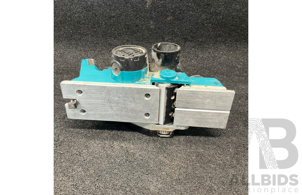 MAKITA 18V LXT 82mm Mobile Planer (DKP18OZ) - Skin Only