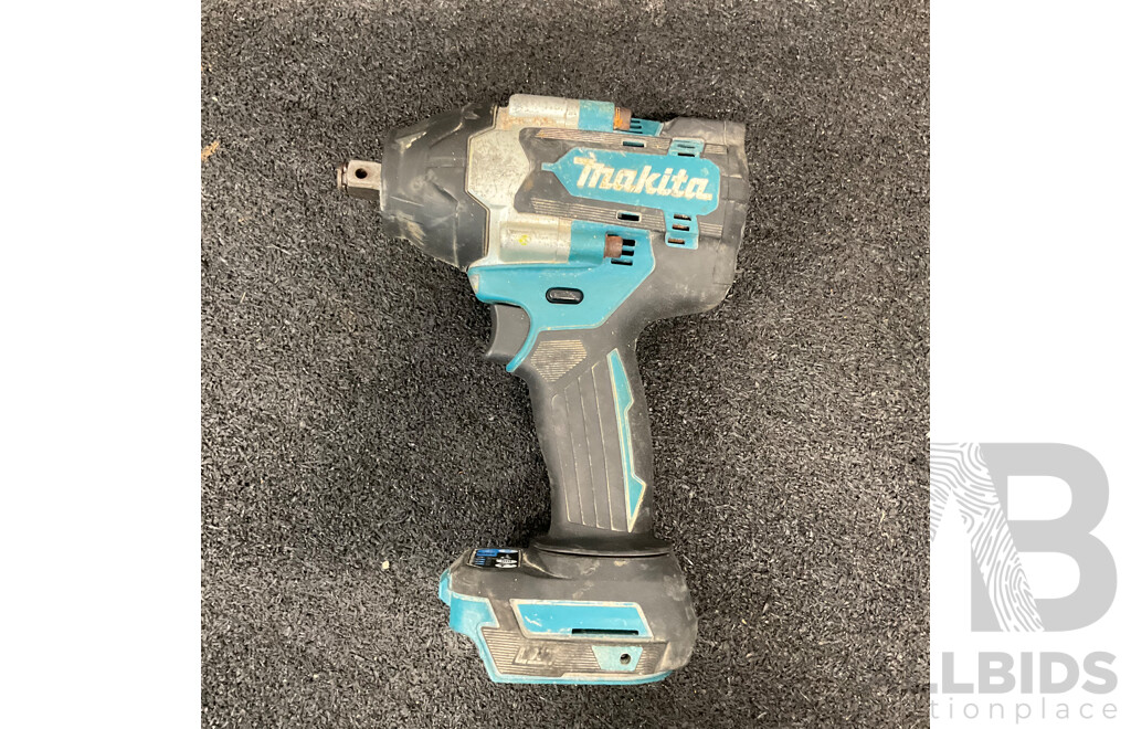 MAKITA 18V Impact Wrench (DTW700) - Skin Only