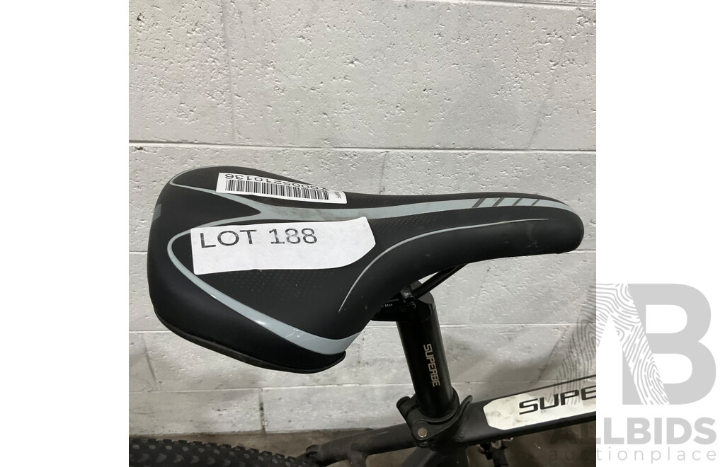 Superbe Size L  Bike