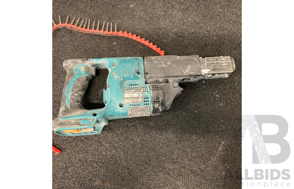 MAKITA 18V Autofeed Screwdriver (DFR450X) - Skin Only