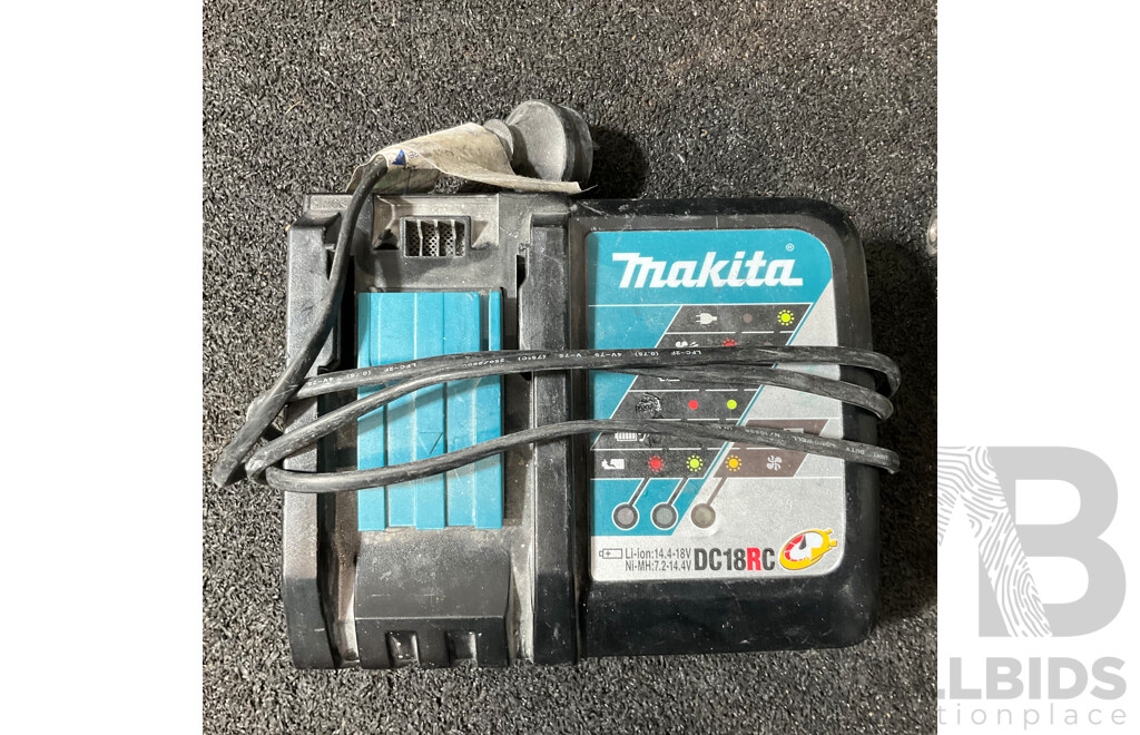 MAKITA 18V Kit, Including Impact Driver (TD173D), Battery Charger (DC18RC) and 2x 5.0ah Battery - Lot of 4