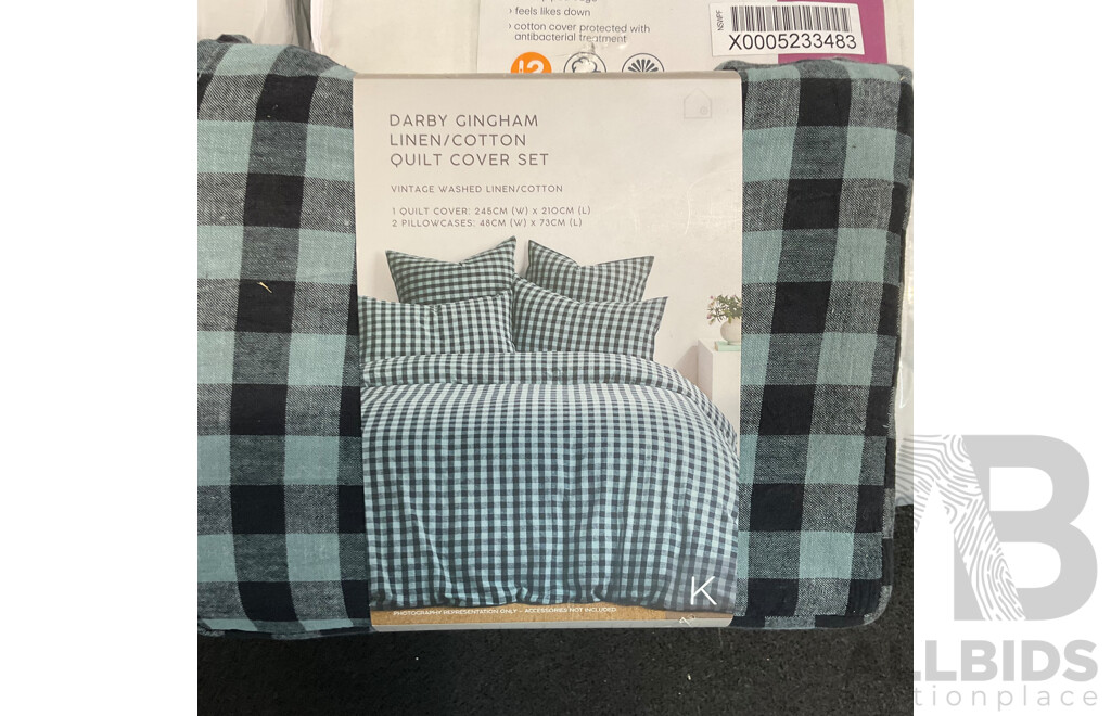 ANKO Queen Mattress Topper, ANKO King Quilt and Quilt Cover - Lot of 3