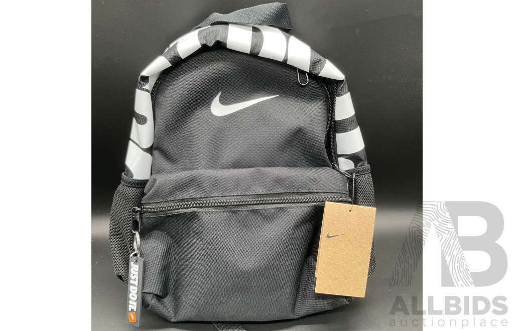 NIKE Brasilia JDI Mini Backpack and NIKE Heritage Small Crossbody Bag - Lot of 2