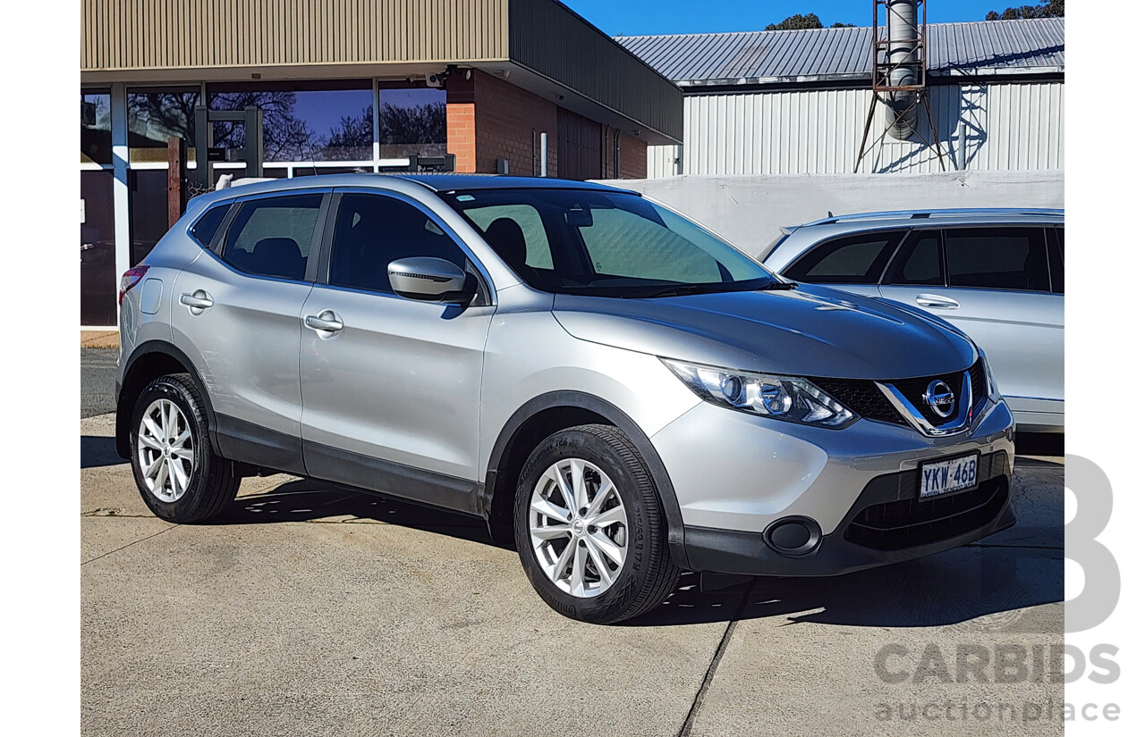 02/2015 Nissan Qashqai ST (4x2) J11 4d Wagon Silver 2.0L