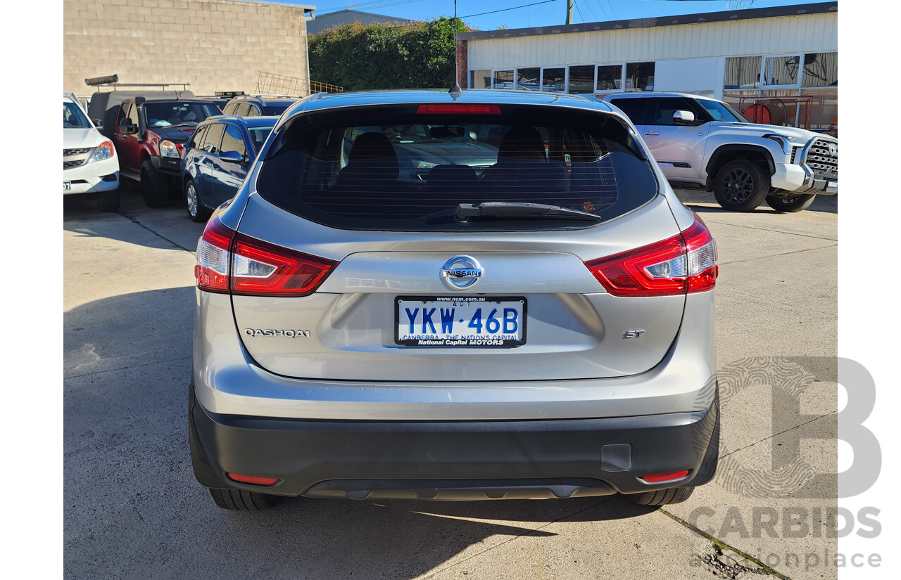 02/2015 Nissan Qashqai ST (4x2) J11 4d Wagon Silver 2.0L