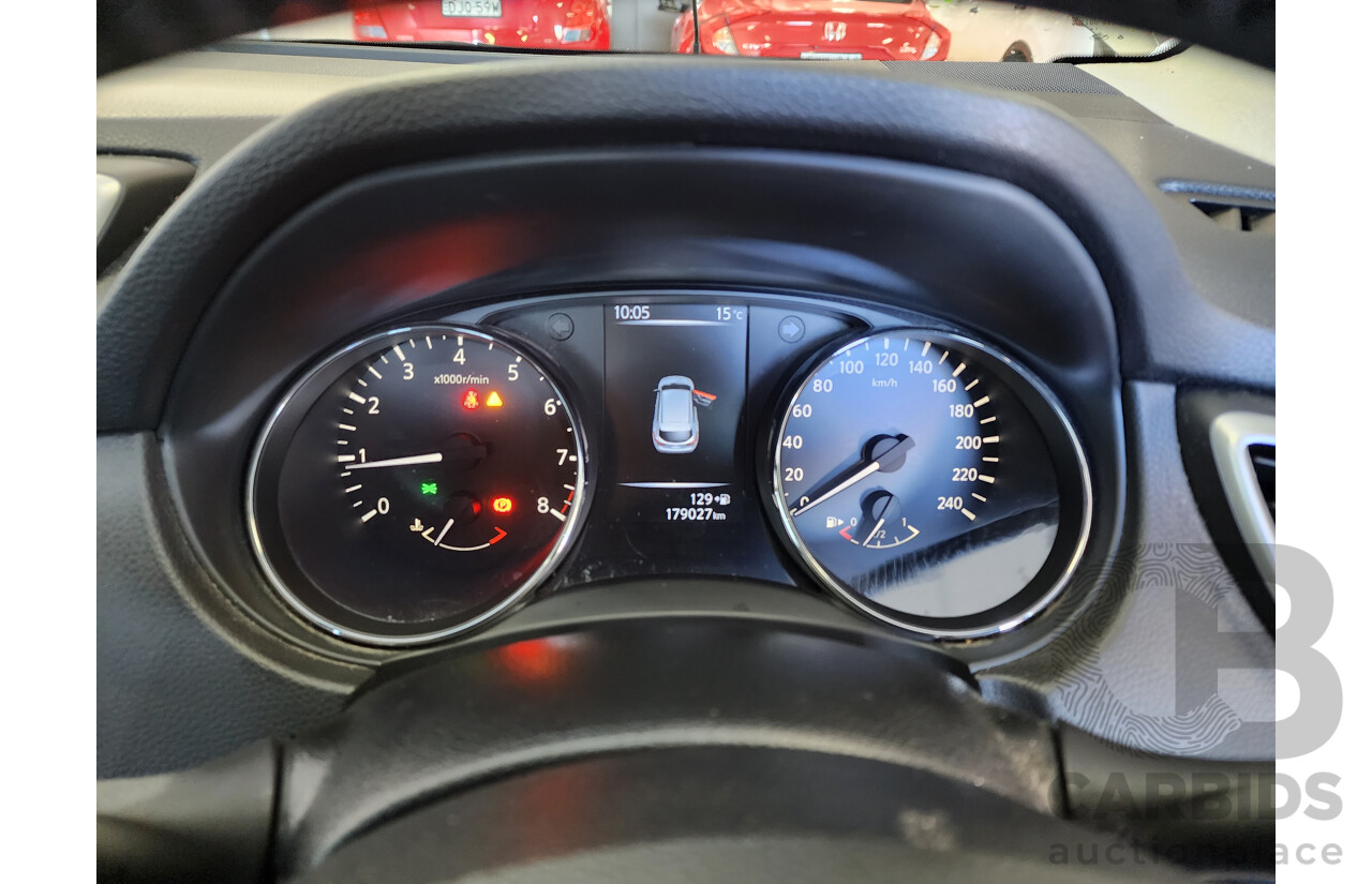 02/2015 Nissan Qashqai ST (4x2) J11 4d Wagon Silver 2.0L