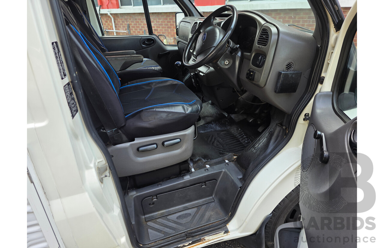 2/2004 Ford Transit MID LWB VH Van Diamond White / Decal Turbo Diesel 2.4L