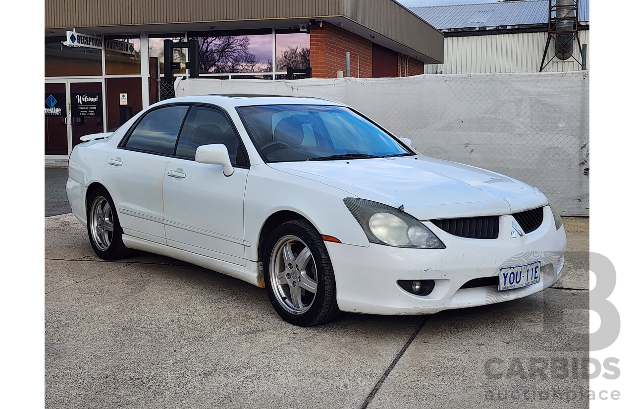 11/2003 Mitsubishi Magna VR-X TJ 4d Sedan White 3.5L